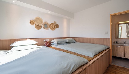 Suite Confort, 2 habitaciones, cocina básica, vistas parciales al mar