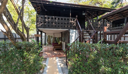 Casa estándar, balcón