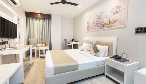 Habitación Deluxe con 1 cama doble o 2 individuales, vistas a la ciudad