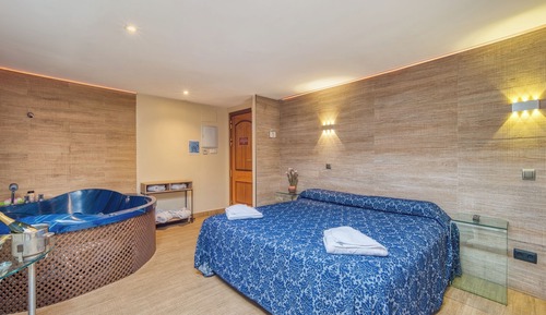 Habitación doble, bañera de hidromasaje (Habitacion con jacuzzi II)