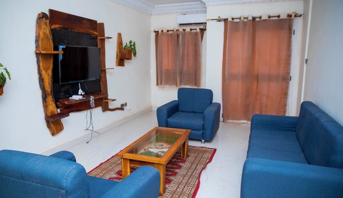 Apartamento Confort, 3 habitaciones, balcón, vistas a la ciudad