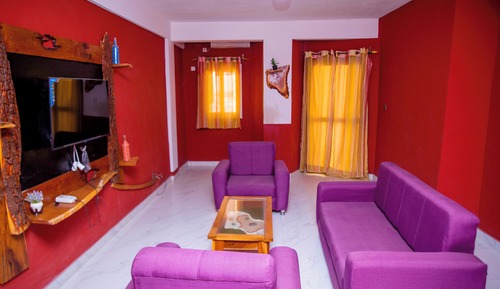 Apartamento familiar, balcón, vistas a la ciudad