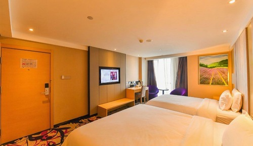 Habitación familiar con 2 camas individuales, vistas a la ciudad