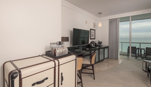 Sorrento Ocean Front Junior Suite