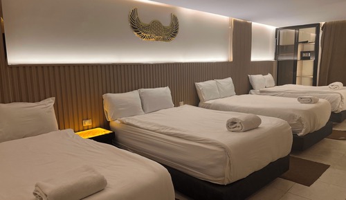 Suite familiar, varias camas, balcón