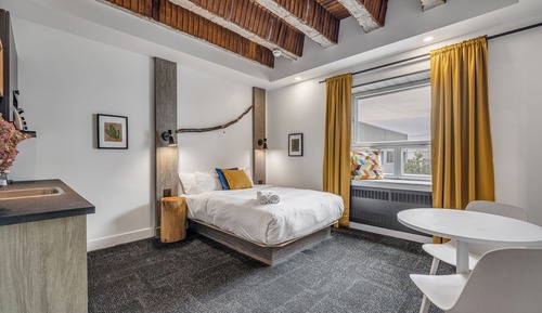 Suite estudio, 1 cama de matrimonio, cocina básica