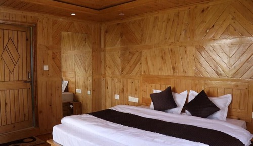 Habitación Deluxe con 1 cama doble o 2 individuales, vistas a la montaña