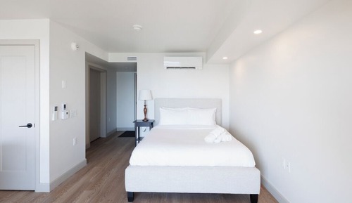 Estudio, 1 cama de matrimonio, balcón, vistas al río