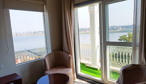 Habitación de lujo doble, 1 cama de matrimonio grande, balcón, vistas al río
