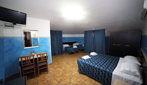 Habitación cuádruple básica