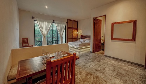 Suite estudio Deluxe, vistas a la piscina
