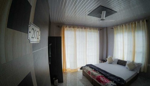 Habitación, balcón, vistas al lago