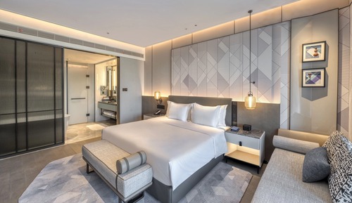 Suite (Ambassador)