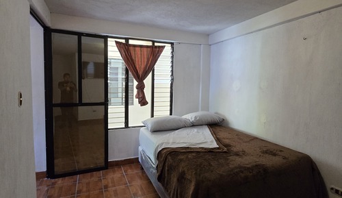 Apartamento familiar, 2 habitaciones, vistas al patio