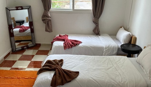 Habitación triple básica, vistas al mar