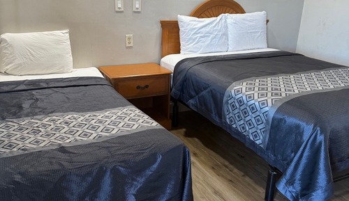 Habitación estándar con 1 cama doble o 2 individuales