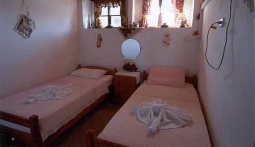 Habitación Confort con 2 camas individuales, balcón