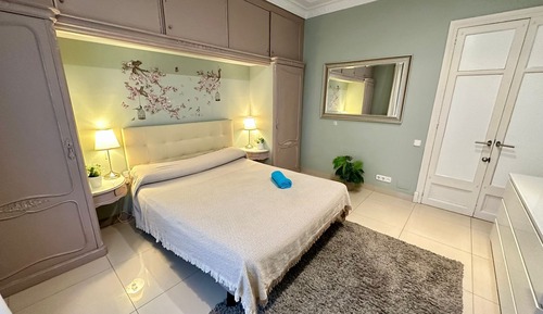 Habitación doble, baño compartido, vistas a la ciudad