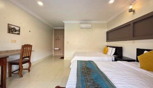 Habitación estándar con 2 camas individuales, vistas a la piscina