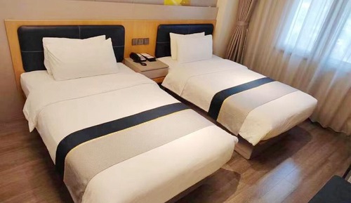 Habitación superior con 1 cama doble o 2 individuales