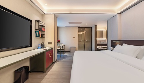 Suite estudio ejecutiva, 1 cama de matrimonio grande, no fumadores, vistas al patio