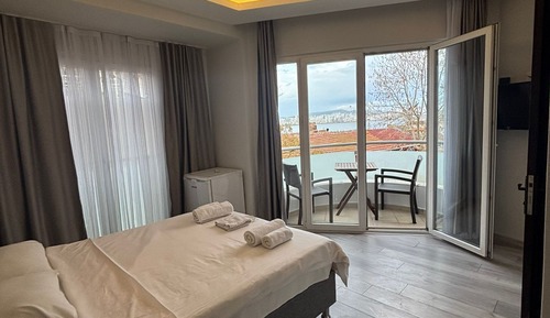 Habitación Deluxe doble, balcón, vistas a la ciudad