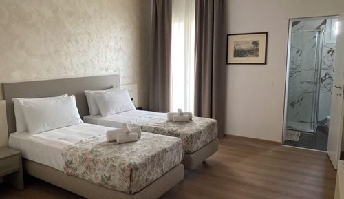 Habitación con 2 camas individuales