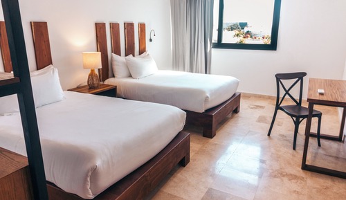 Apartamento familiar, 2 habitaciones, balcón, vistas a la ciudad