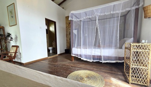 Habitación triple Deluxe, vistas parciales al lago