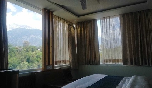 Habitación de lujo doble, balcón, vistas a la colina