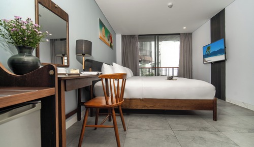 Habitación estándar con 2 camas individuales, balcón