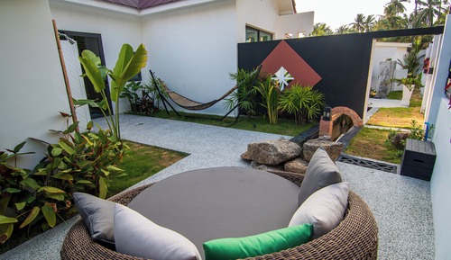 Habitación triple Deluxe, vistas al jardín