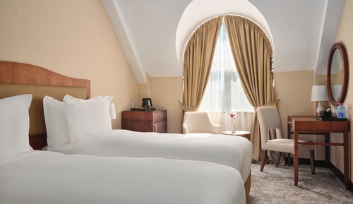 Habitación estándar con 1 cama doble o 2 individuales, vistas al parque