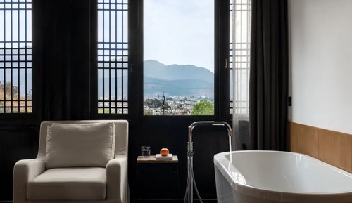 Suite Confort, baño privado, vistas a la colina