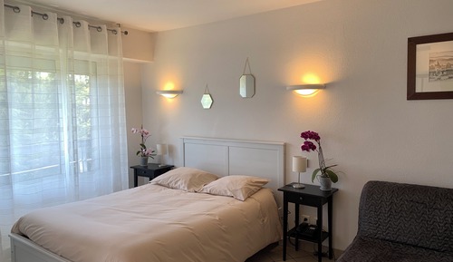 Apartamento clásico, balcón, vistas al parque