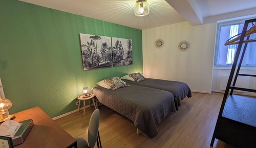 Habitación clásica con 2 camas individuales, 2 camas individuales, vistas a la colina