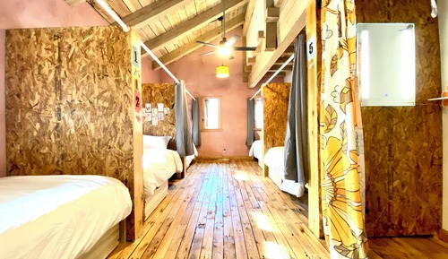 Dormitorio compartido, dormitorio mixto