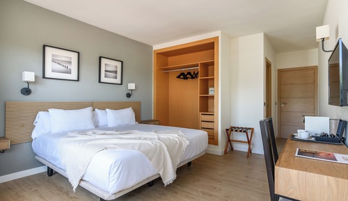 Habitación estándar doble, balcón, vistas a la ciudad