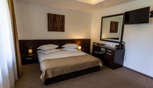 Habitación Confort doble, balcón, vistas al jardín