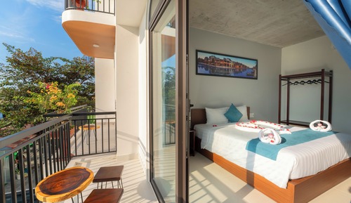 Habitación Deluxe doble, vistas a la piscina