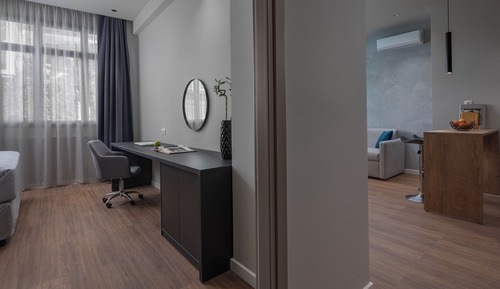 Hebrard Suite