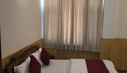Habitación económica doble, vistas al complejo turístico