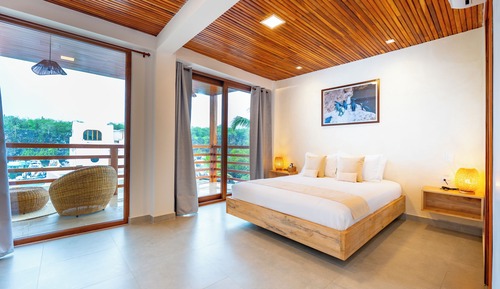 Habitación superior, vistas a la bahía