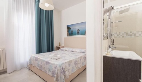 Habitación Confort con 1 cama doble o 2 individuales, baño privado, vistas al mar