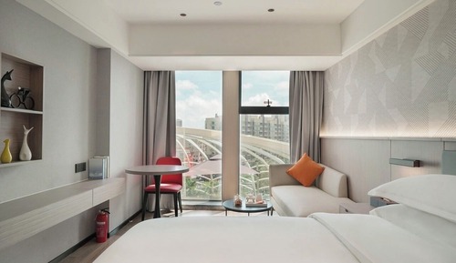 Habitación superior, vistas al jardín