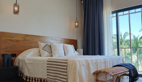 Suite, 1 cama de matrimonio grande, en esquina