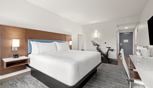Habitación Premium, 1 cama de matrimonio grande (Trainer and Spin Bike)
