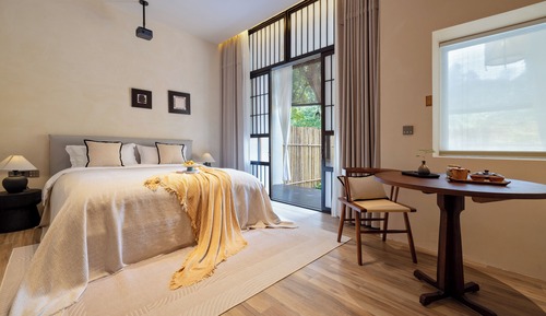Habitación Confort doble, balcón, vistas al patio