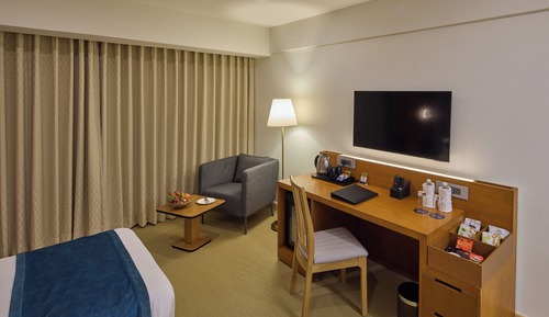 Grand Premier Twin Canal View Room