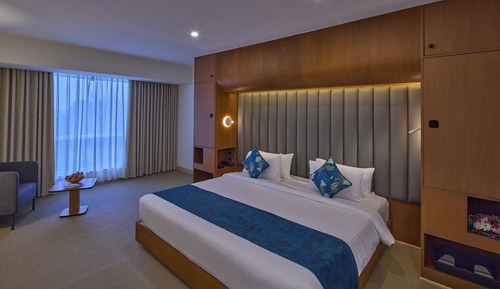 Grand Premier Double Sea View Room